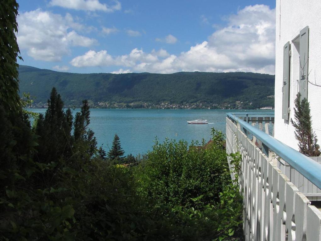 Villa Le Lac Cottage Au Bord Du Lac D'Annecy - Chambre Chez L'Habitant - Les Terrasses Du Lac Veyrier-du-Lac Εξωτερικό φωτογραφία